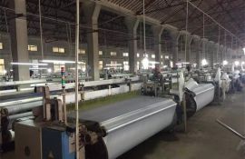 用在激光切割上的3立方空压机，无水气体让生产更有保证-[广西意朗]